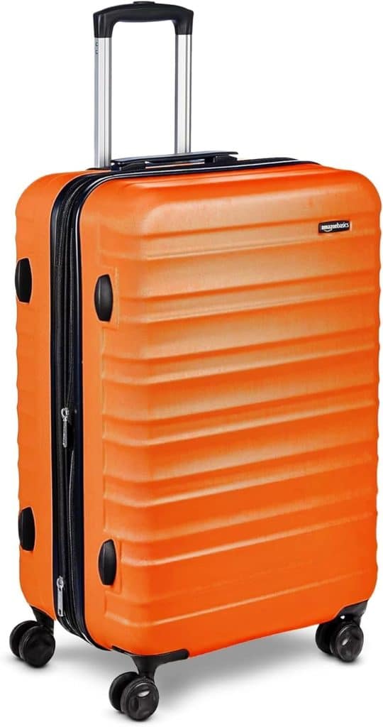 Test de la valise rigide Amazon Basics : résistance et légèreté